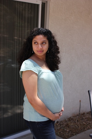 2009-06-07 1139 Pregnant Brigitte