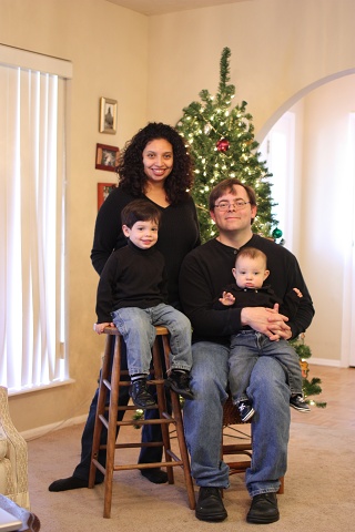 2011-12-07 5293 Family In Front Of Christmas Tree